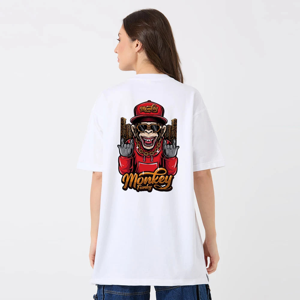white oversized t-shirt for women, women’s loose fit tee, cotton oversized t-shirt, casual white tee women, oversized streetwear shirt, white baggy t-shirt, comfy summer t-shirt women, minimalist white tee, trending oversized t-shirt 2025